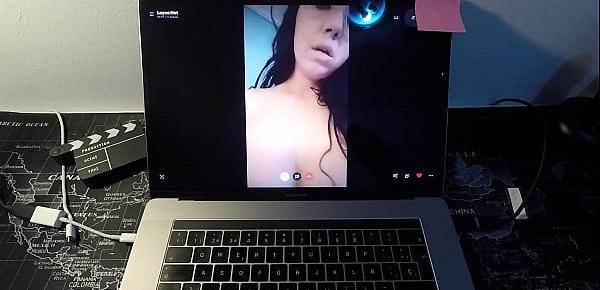  Actriz porno milf española se folla a un fan por webcam (VOL I). Esta madurita sabe sacar bien la leche a distancia.